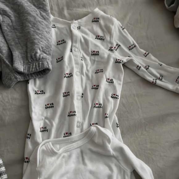 NB BabyBoy Clothes - Picture 3 of 4